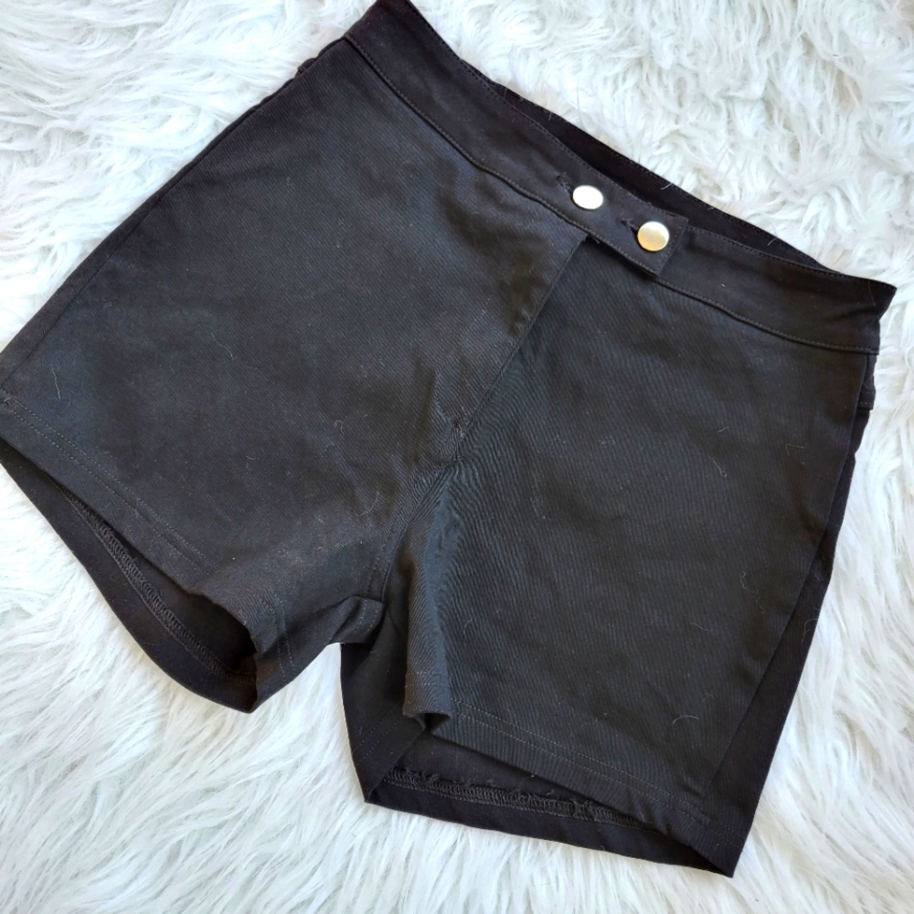 NWOT!! SHEIN Women's Black Stretchy Cotton Shorts